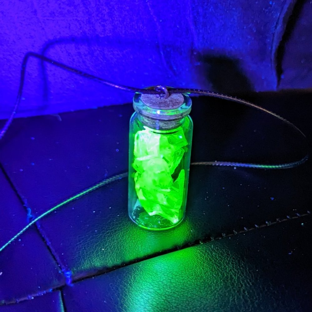 Uranium Glass Vial with Necklace Cord 10 mL